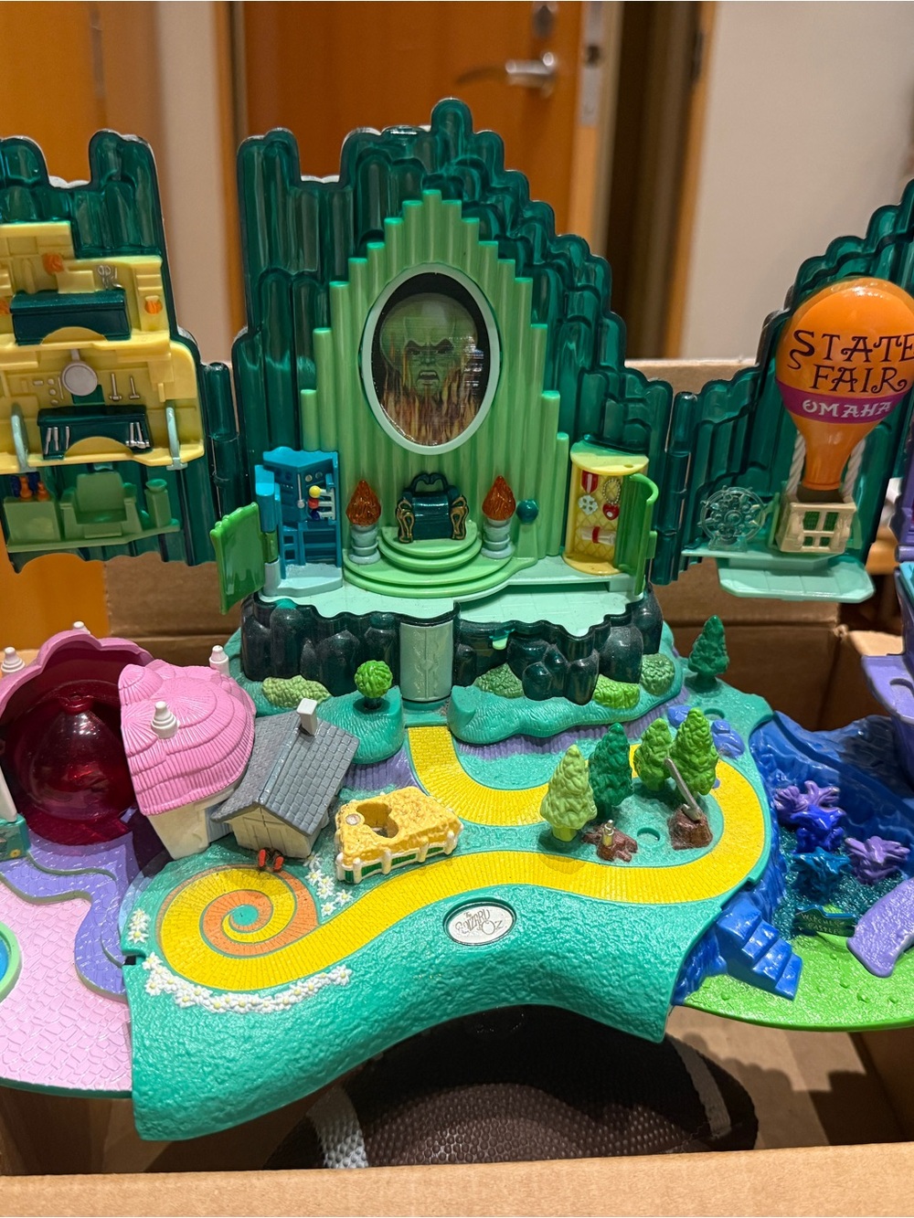 2001 Polly Pocket Wizard of Oz Set - Collector’s Item